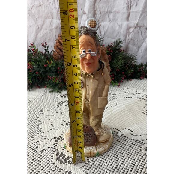 1999 Dr. Bob Heaven's Helper Figurine Doug Harris Guardian Grannies Figurine - Picture 7 of 7